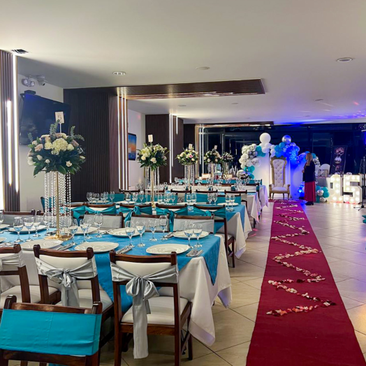 Evento de quince años en Marinos Bar tercer piso
